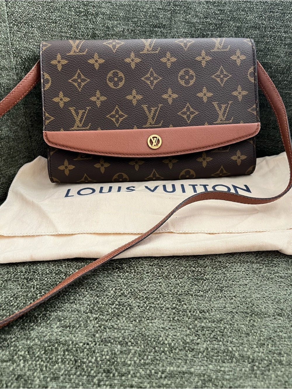 LOUIS VUITTON Monogram Bordeaux Crossbody or clutch Bag in Brown and Tan
